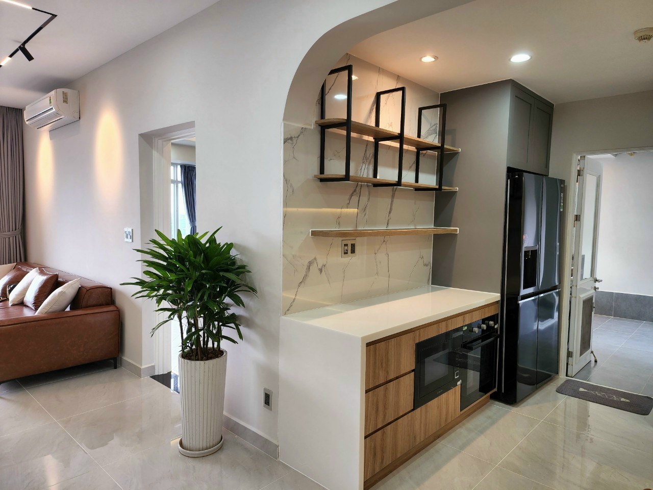 Cho thuê căn hộ Scenic Valley, diện tích 120m², giá cực rẻ 23 triệu/tháng.
