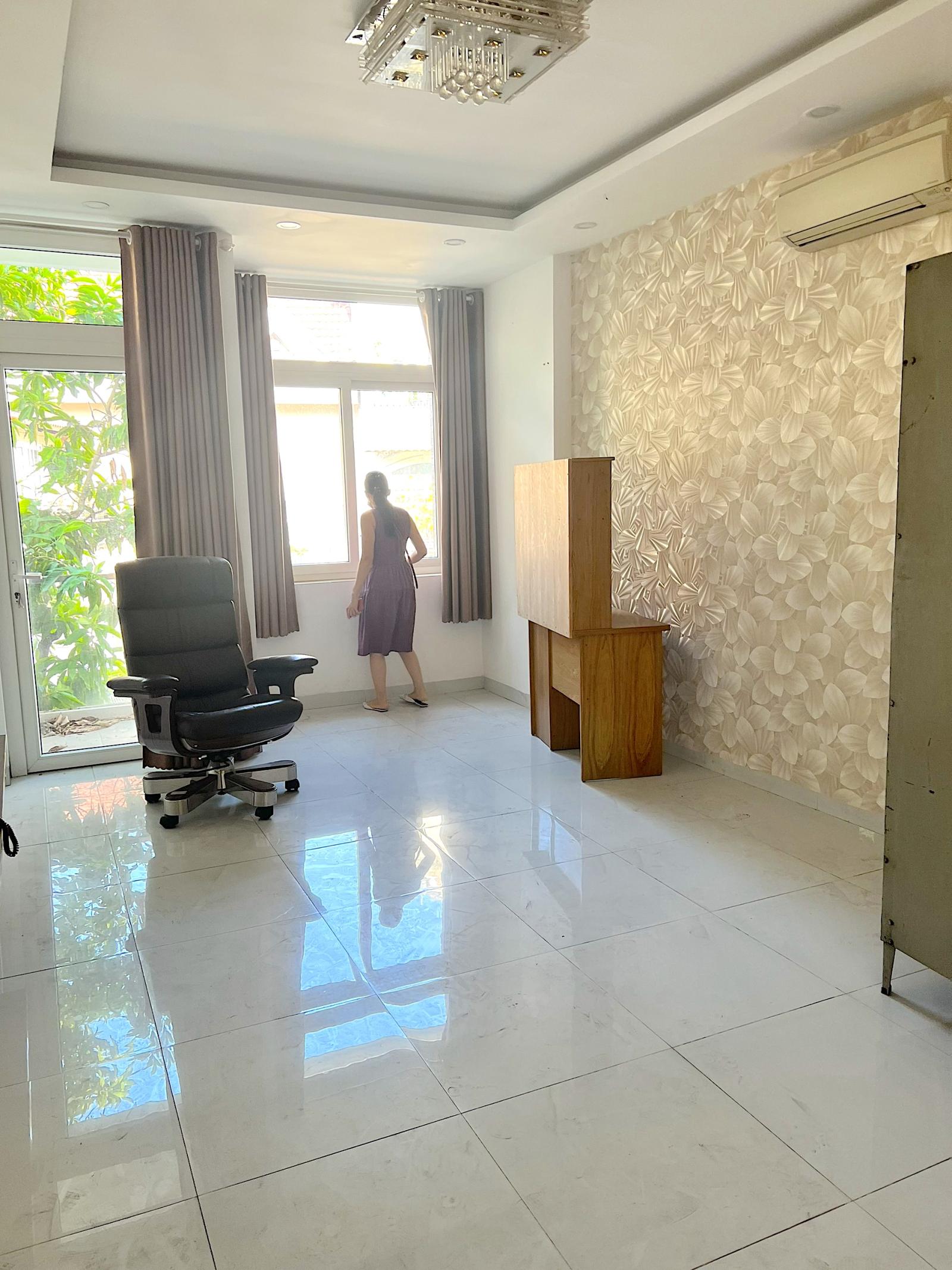 Nhà ĐP Phủ cạnh Hutech 4x20 3L.5P.Tốt VP.Lớp Dạy.Ở