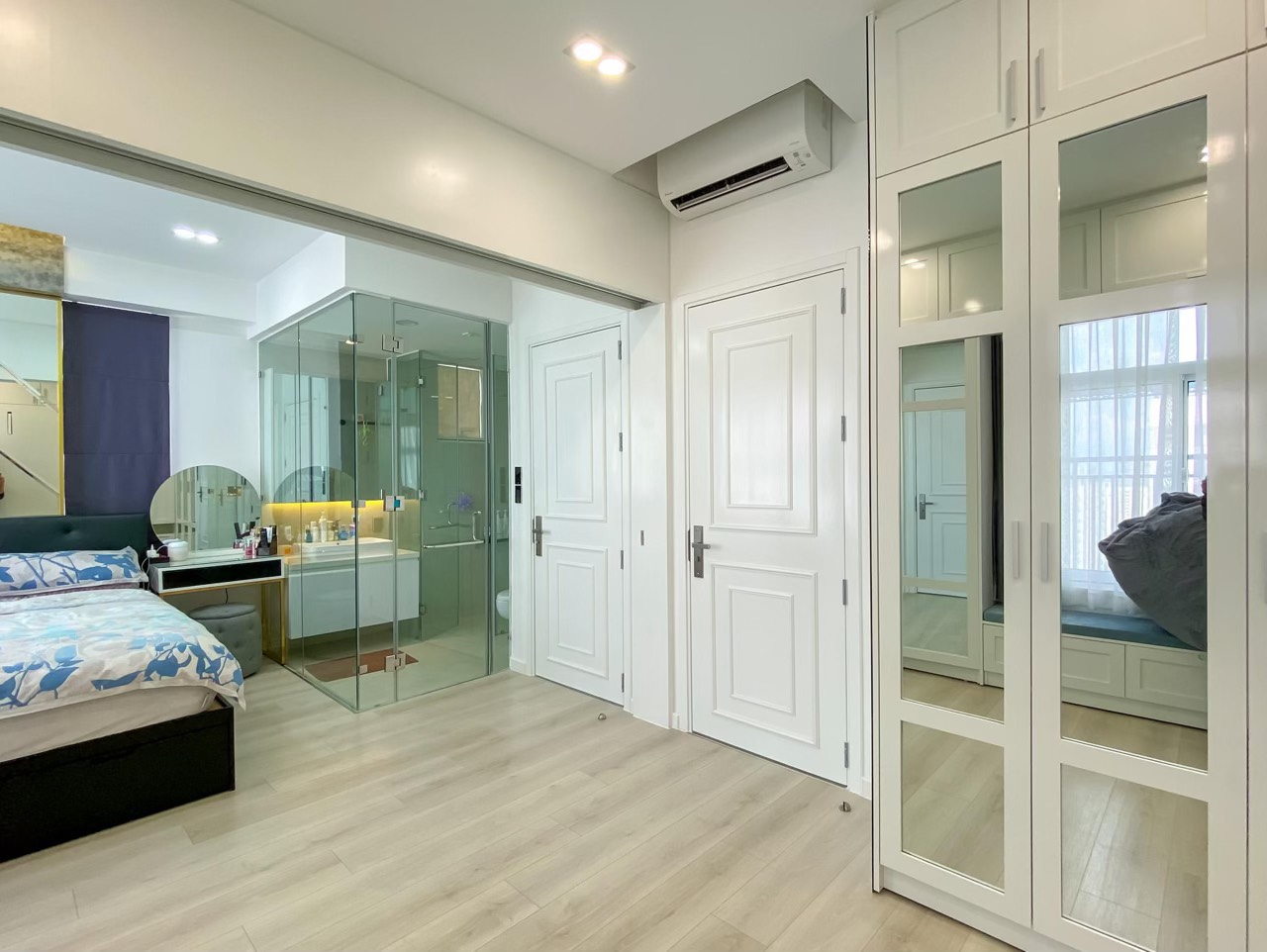 Cho thuê căn hộ Saigon South Residence Phú Mỹ Hưng, nội thất mới, Free quản lý