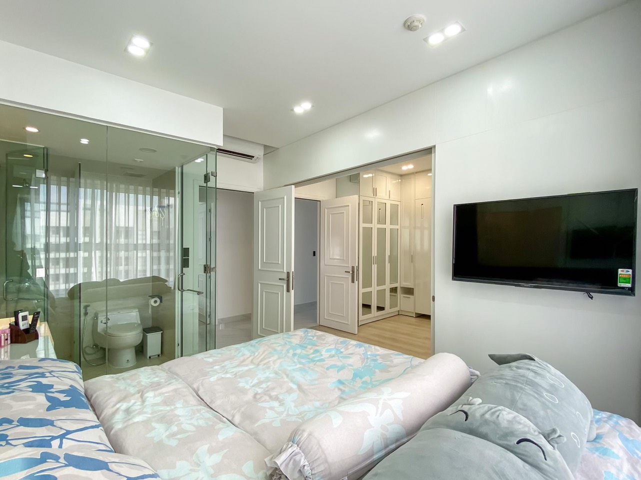 Cho thuê căn hộ Saigon South Residence Phú Mỹ Hưng, nội thất mới, Free quản lý