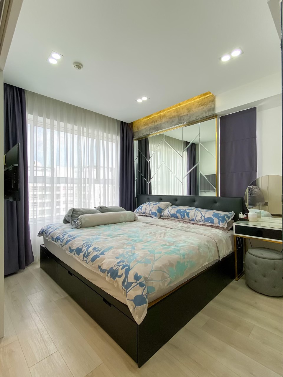 Cho thuê căn hộ Saigon South Residence Phú Mỹ Hưng, nội thất mới, Free quản lý