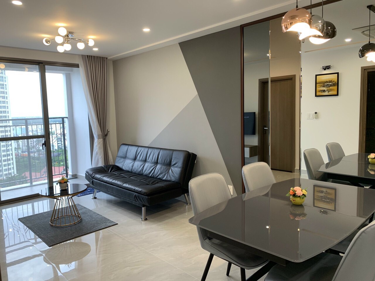 Cho thuê CH Saigon South Residence, 2 Phòng ngủ, nội thất đẹp, Free quản lý, tiên ích, Giá 14 TR