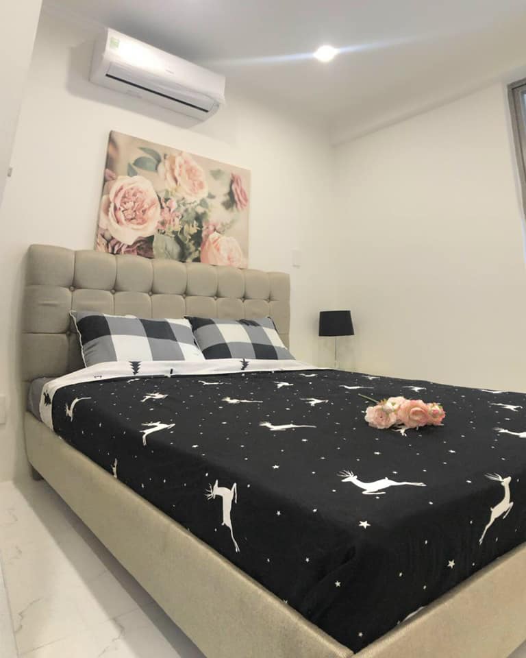 Cần cho thuê gấp Saigon South Residence, 14 Triệu, Miễn phí phí QL, ở Liền