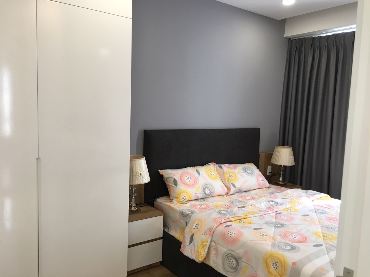 Cho thuê căn 2 phòng ngủ tại Saigon South Residences, Miễn Phí Quản Lý. LH: 0982363707