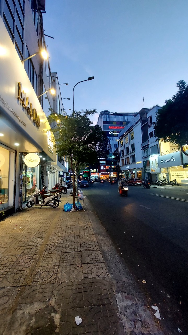Chính chủ cần cho thuê nhà tại địa chỉ 471 Võ Văn Tần - Quận 3