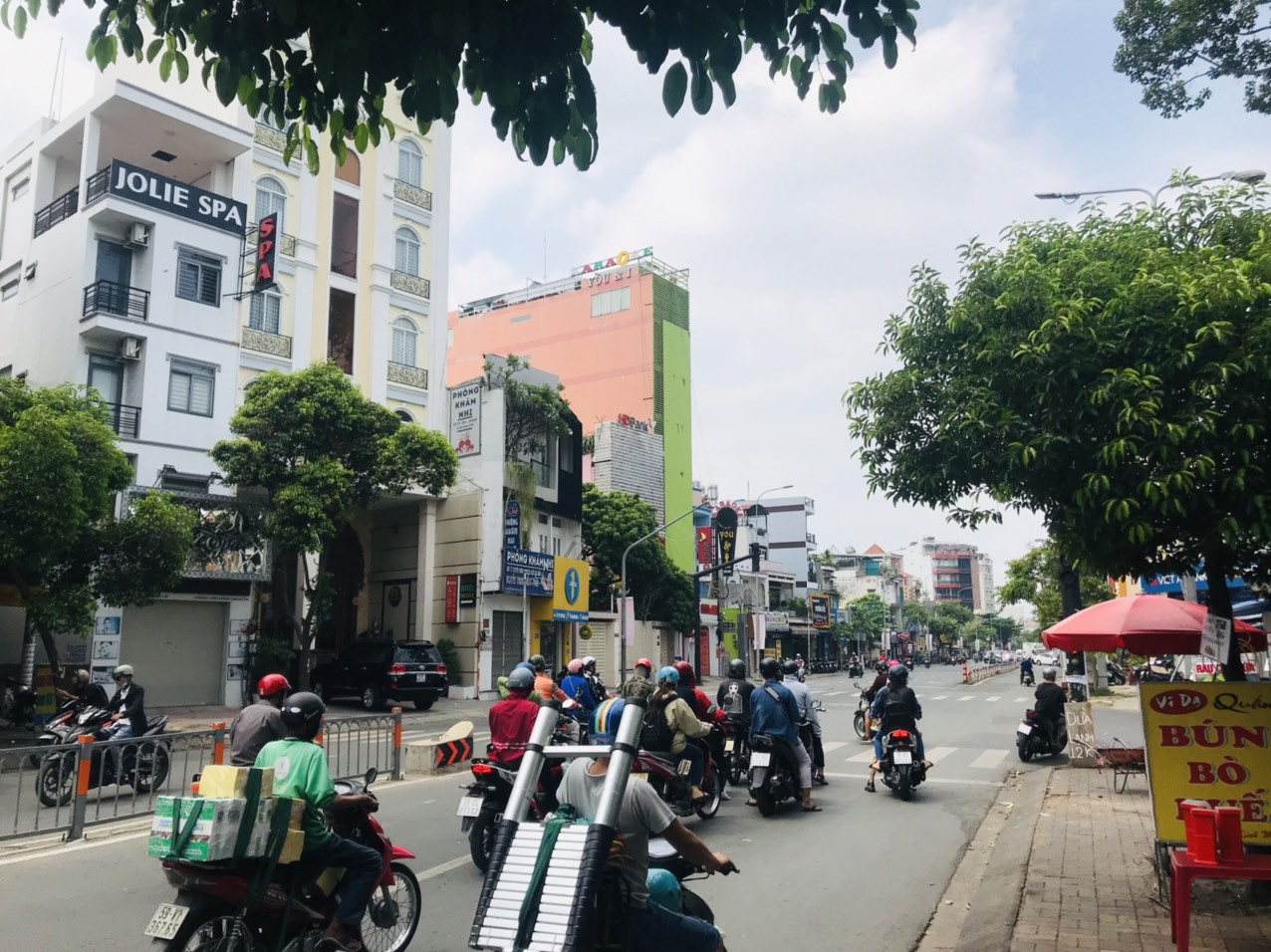 Cho thuê nhà MT Nguyễn Thái Sơn P. 4, Q. Gò Vấp