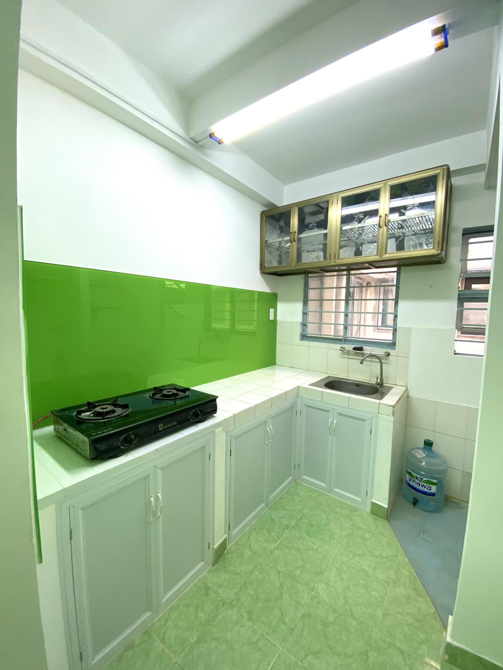 Cho thuê căn hộ chung cư Bàu Cát II, Tân Bình, diện tích 55m2  giá 6.5 Triệu/tháng ở liền 0813632608