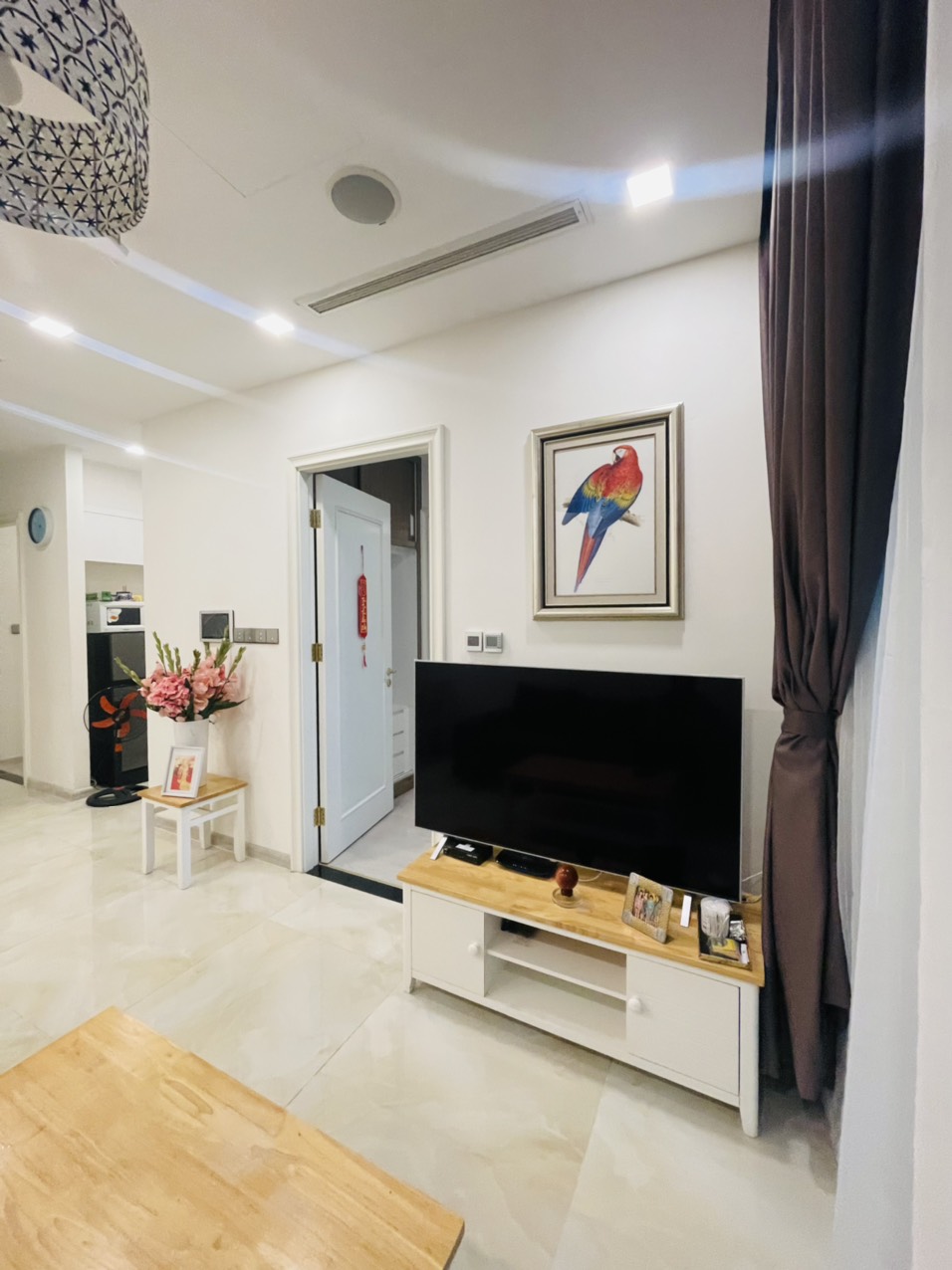 Vinhomes Golden River - Cho thuê căn hộ view sông, tạo nên không gian sống đẳng cấp và sang trọng