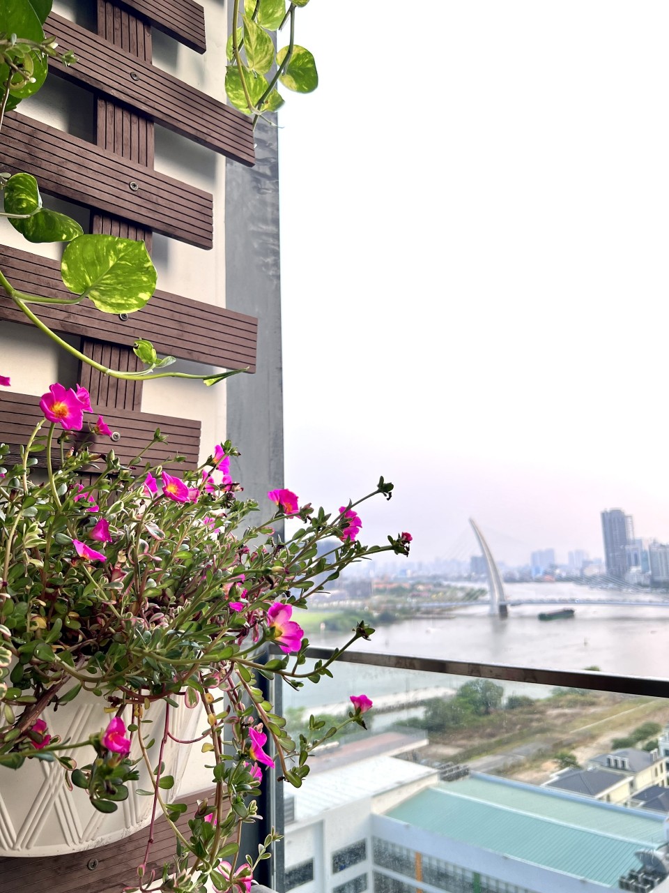 Vinhomes Golden River - Cho thuê căn hộ tầm view độc nhất vô nhị, đẹp như tranh vẽ