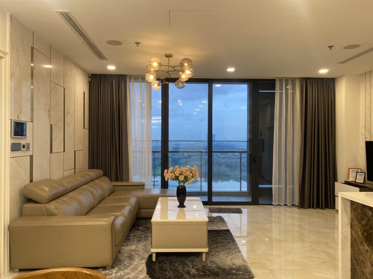 Cho thuê căn hộ Vinhomes Golden River - Nơi lý tưởng để trải nghiệm cuộc sống đích thực và đẳng cấp