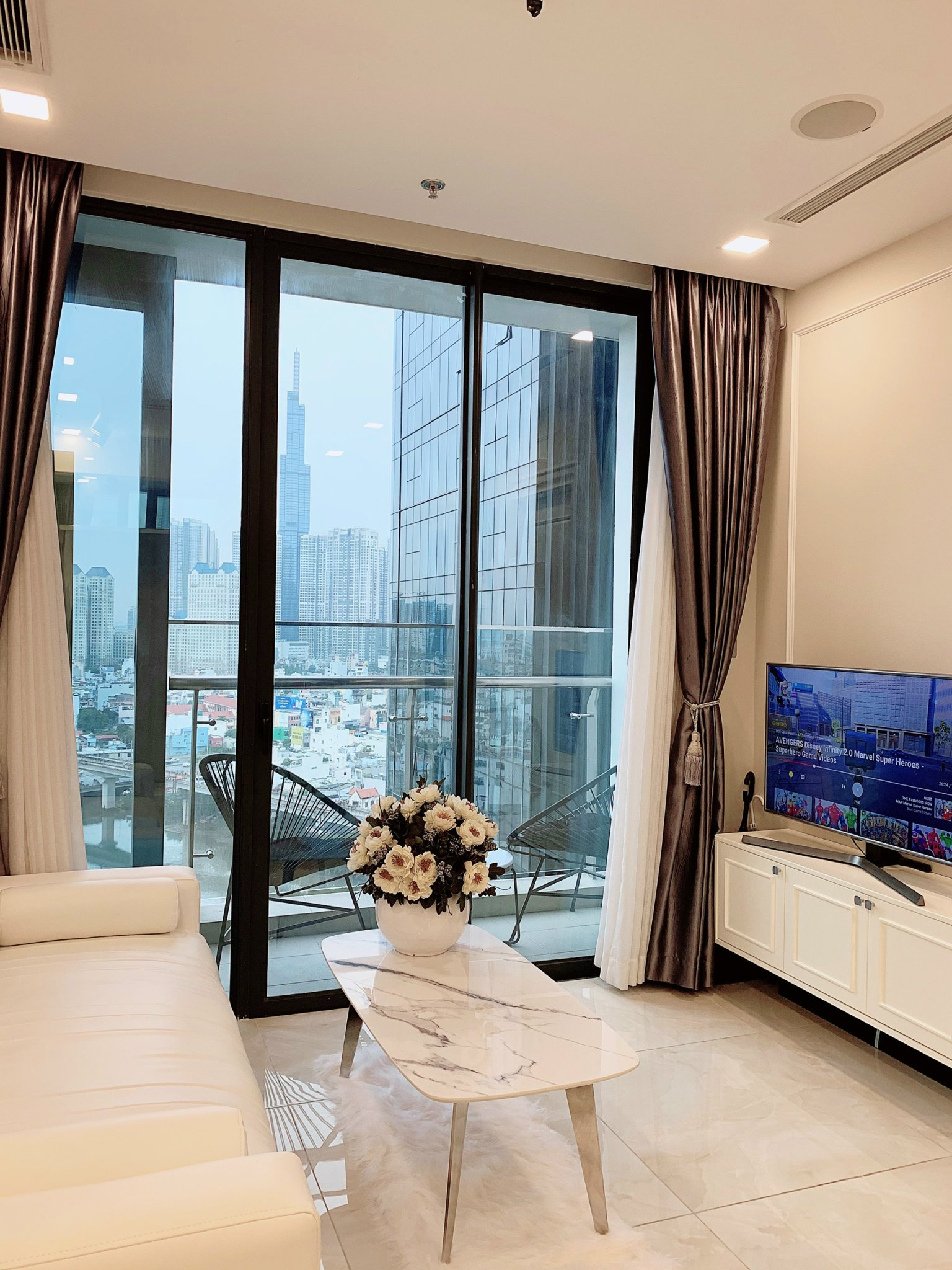 Vinhomes Bason cho thuê căn hộ sang trọng, view đẹp