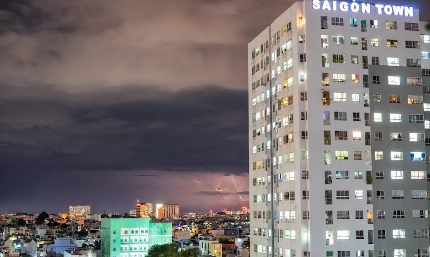 Cần cho thuê chung cư Sài Gòn Town 3PN 2WC Có nội thất vào ở liền quận tân phú 