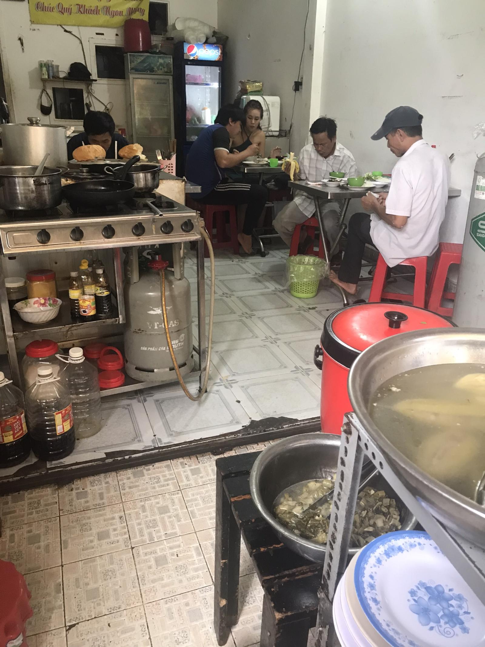 SANG NHƯỢNG QUÁN CƠM VĂN PHÒNG 2 CHI NHÁNH