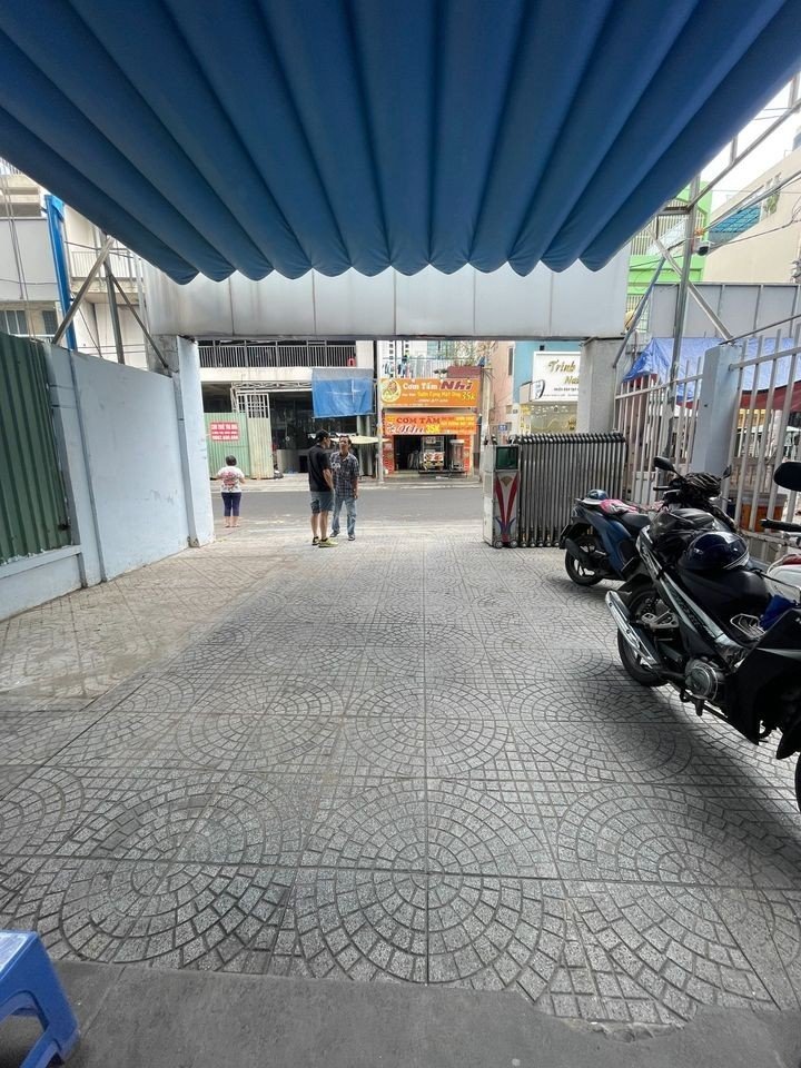 Cho thuê mặt tiền Nguyễn Hữu Cầu, Phường Tân Định, Quận 1