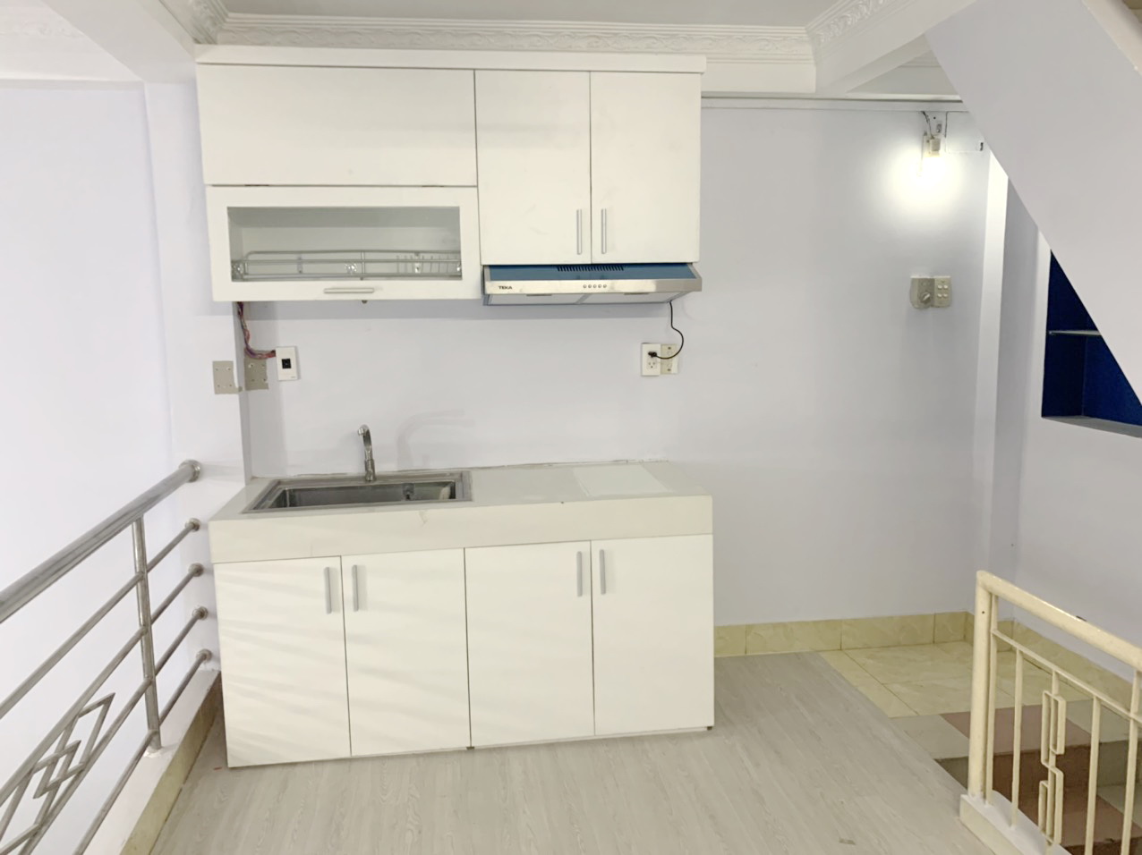 Nhà thuê 3 Tầng mới hẻm 137 Trần Đình Xu P. N Cư Trinh Q1