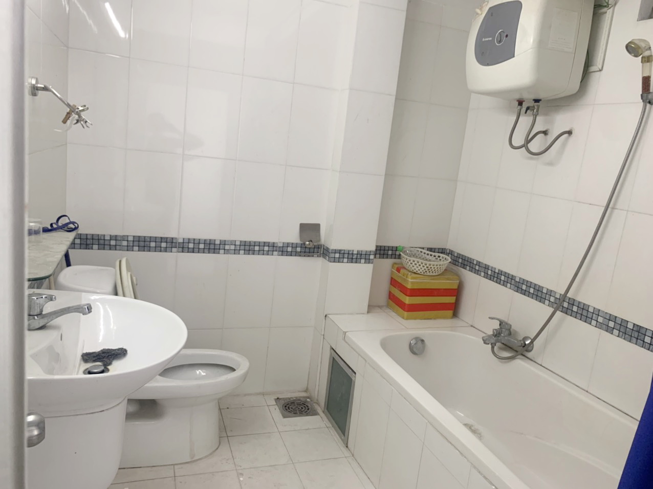 Nhà thuê 3 Tầng mới hẻm 137 Trần Đình Xu P. N Cư Trinh Q1