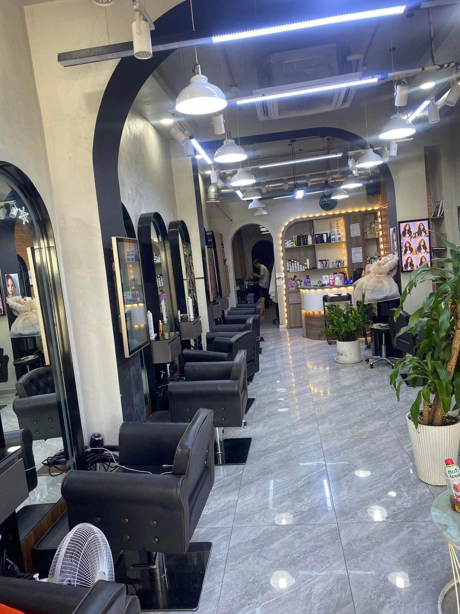 GÓC SANG NHƯỢNG FULL NỘI THẤT KINH DOANH SALON QUẬN 7