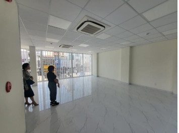 Văn phòng cho thuê 90m - 180m đường CMT8,Tân Bình