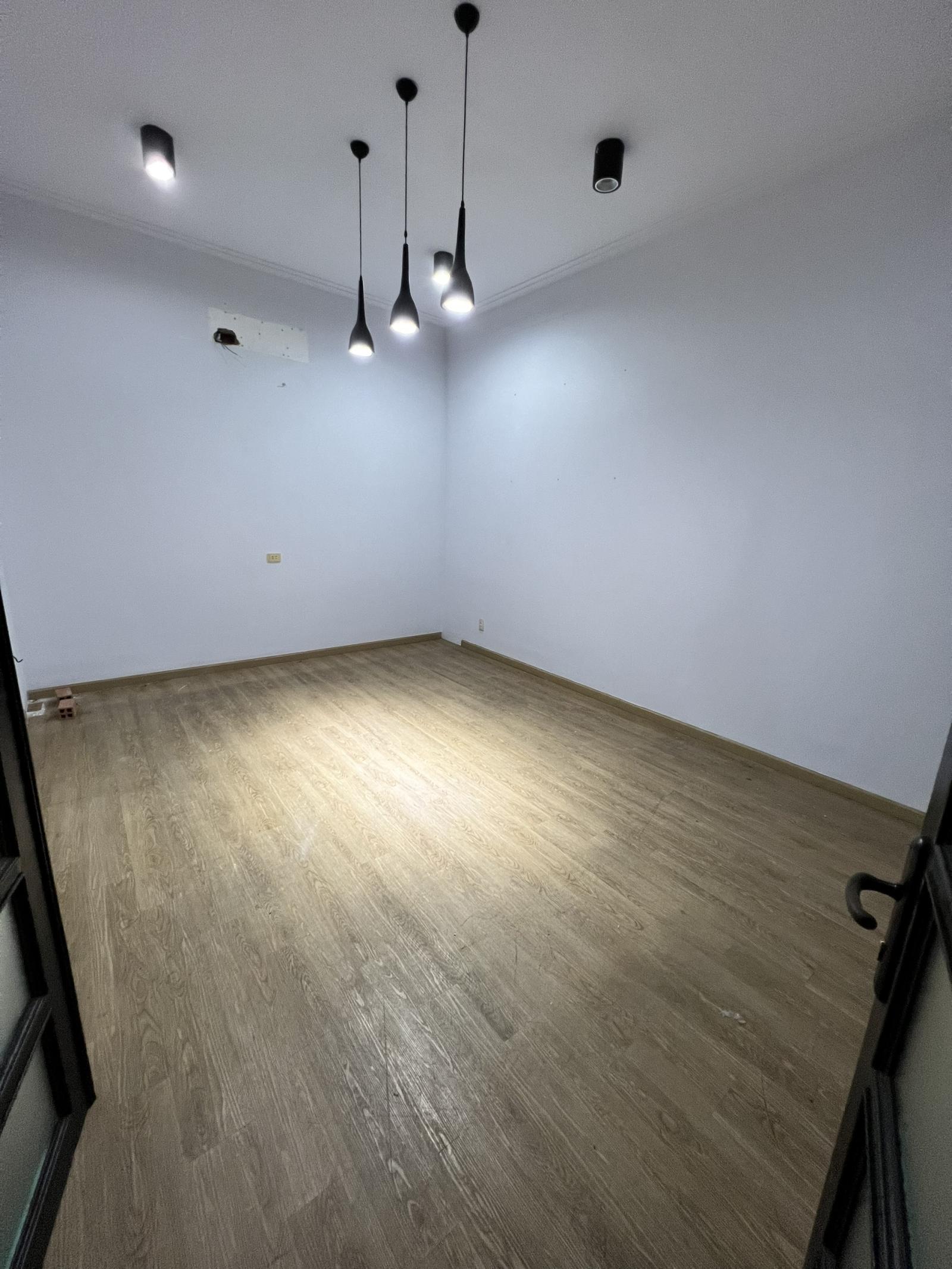 Hồ Văn Huê Biệt thự-7x18 Hầm Trệt 2L ST CHDV VpCty