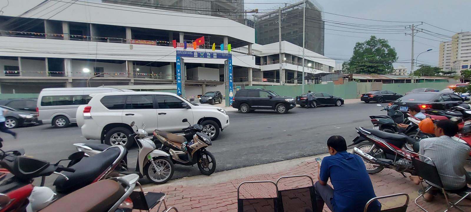 SANG QUÁN CƠM +CAFE MẶT TIỀN – Số 221, Lê Văn Chí, Phường Linh Trung, TP. Thủ Đức