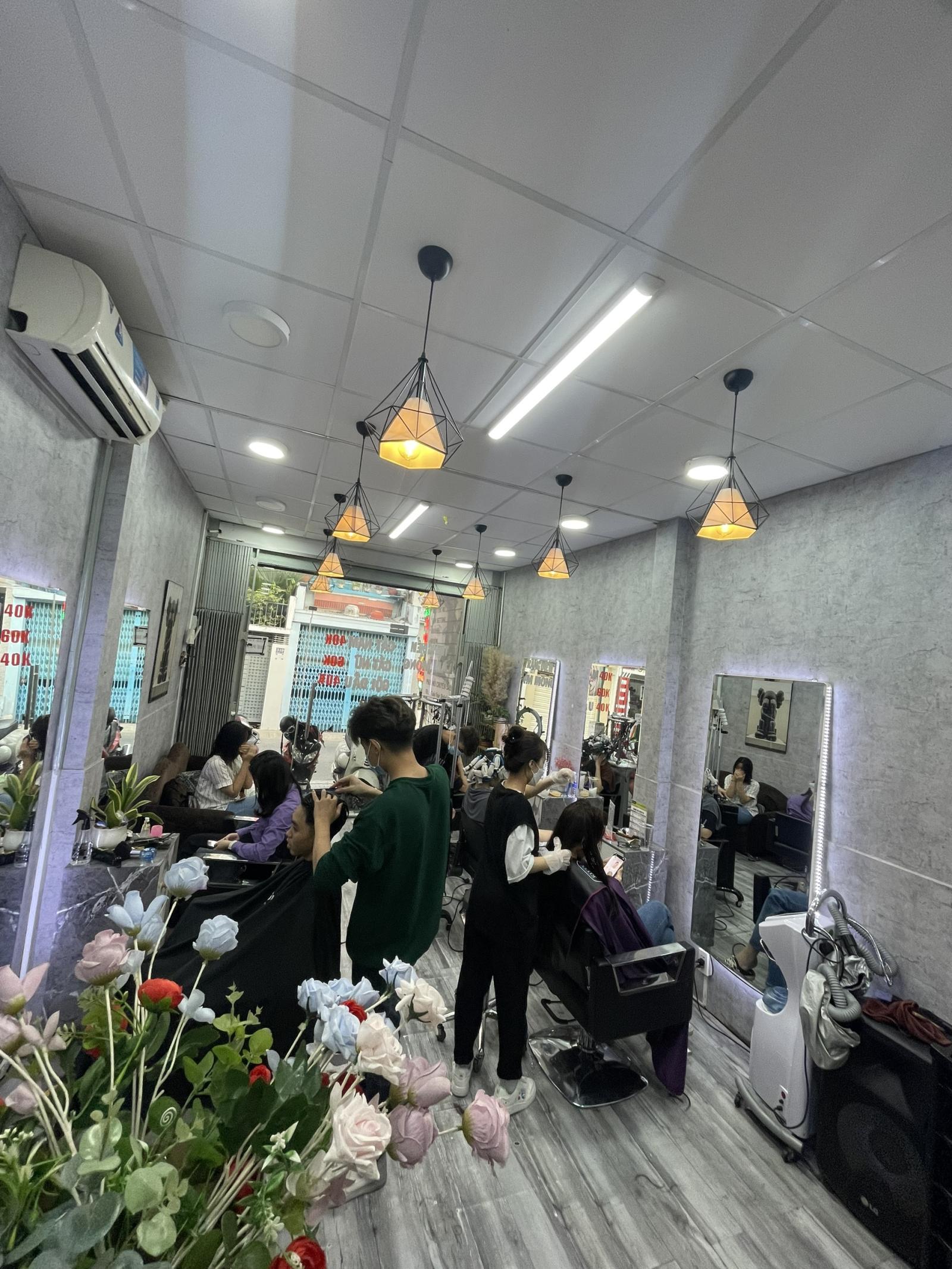 CẦN SANG NHƯỢNG SALON ĐÃ HOẠT ĐỘNG ĐƯỢC 3 NĂM