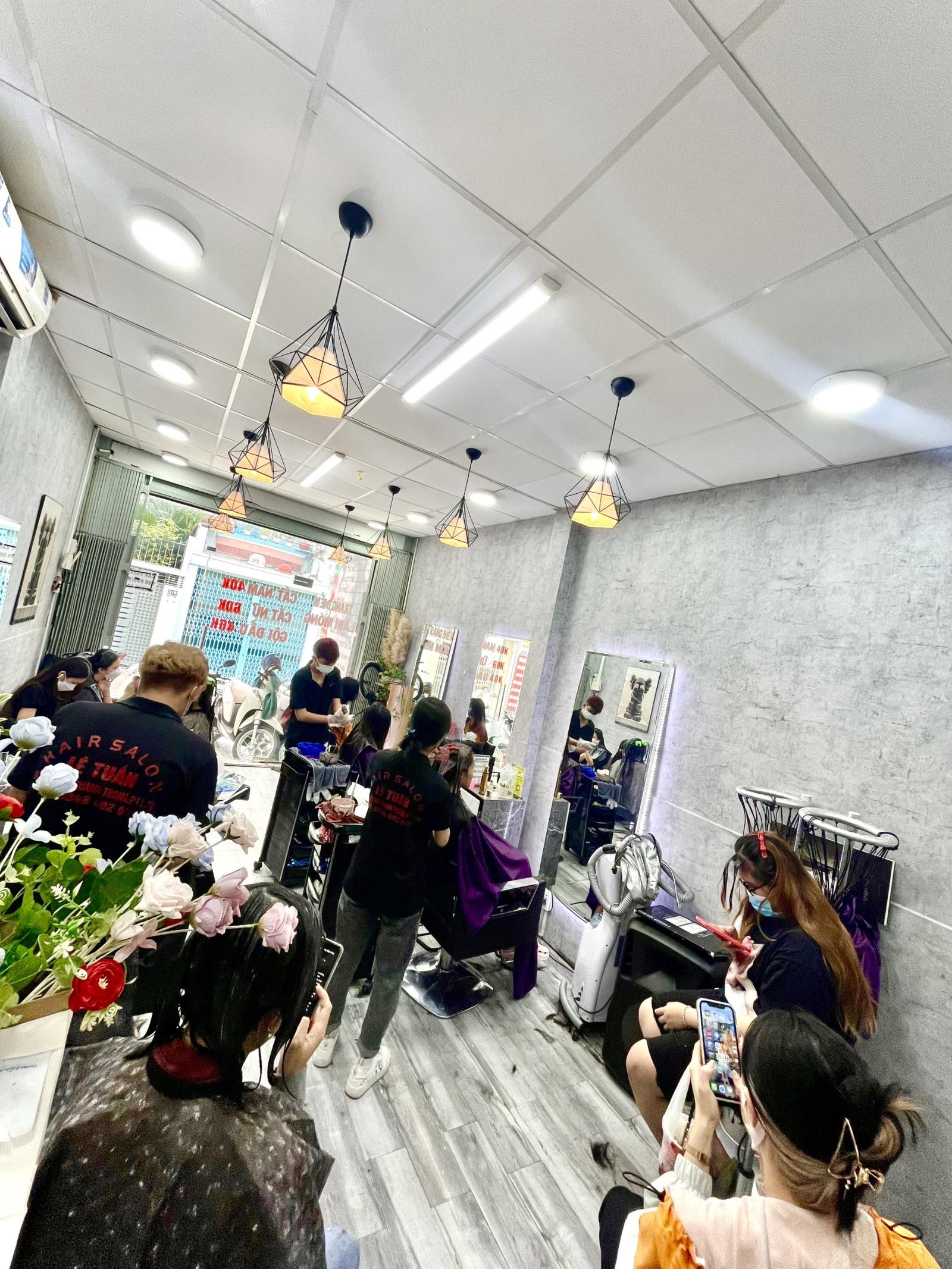 CẦN SANG NHƯỢNG SALON ĐÃ HOẠT ĐỘNG ĐƯỢC 3 NĂM