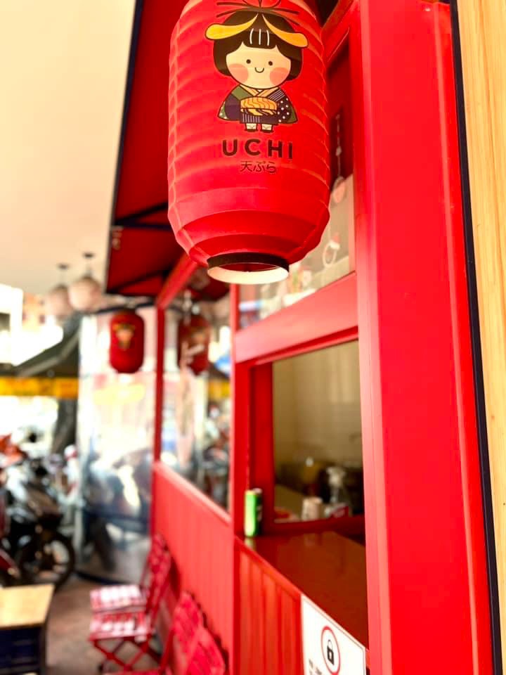 Chính chủ cần sang nhượng nhà hàng Quận 5 góc Trần Hưng Đạo- Huỳnh Mẫn Đạt. Góc 2 mặt tiền đẹp