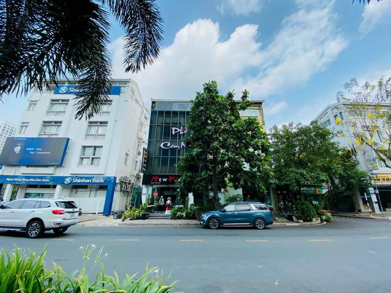 Cho thuê nhà nguyên căn mặt tiền đường Nguyễn Cao- Phú Mỹ Hưng- Quận 7