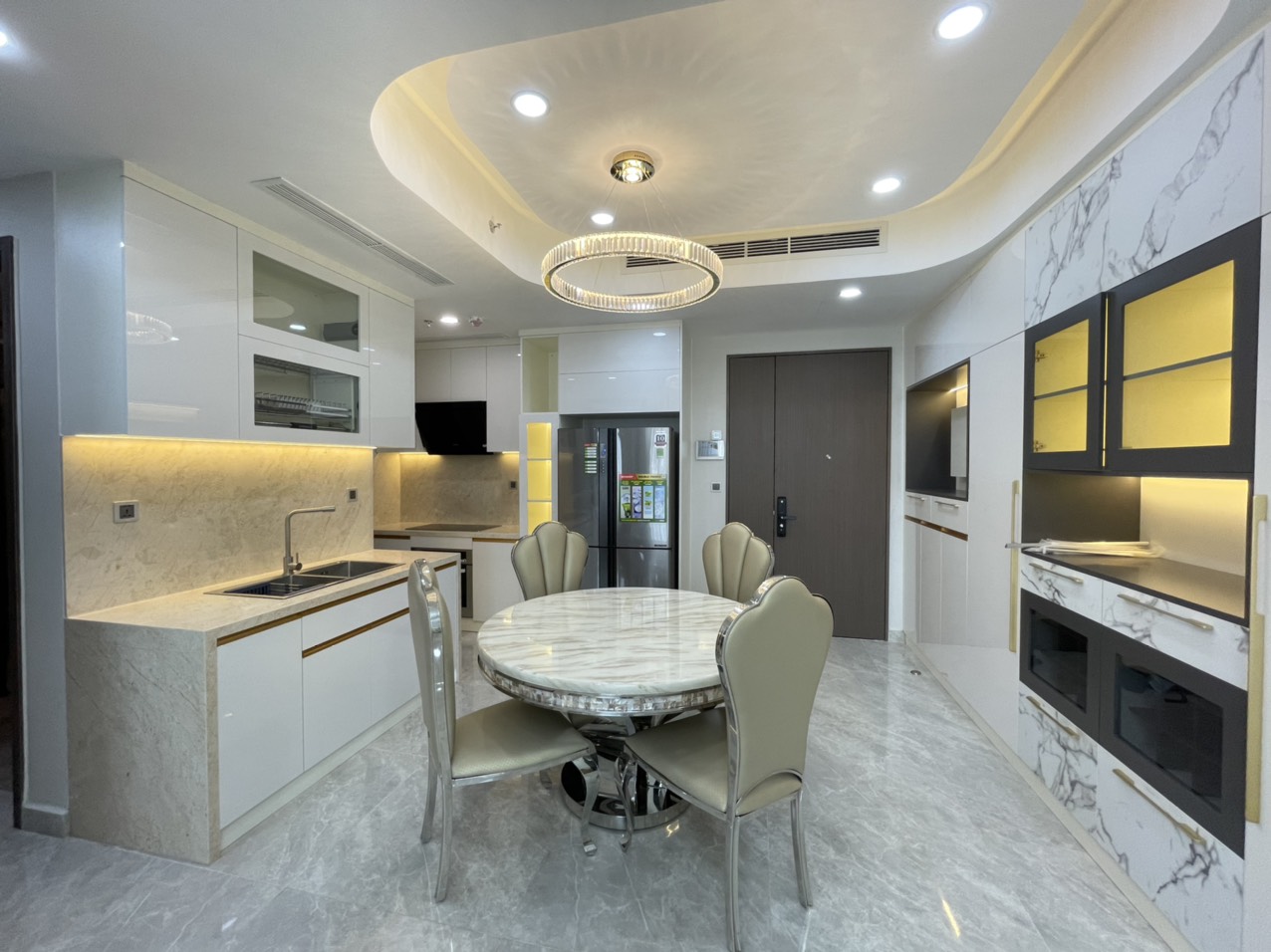 Cho thuê căn hộ Mỹ Khánh, DT 118m2, 3 phòng ngủ, nội thất mới giá 18 triệu/tháng