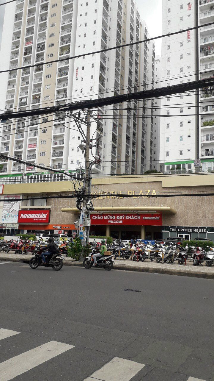 Cho thuê chung cư Oriental Plaza 78m 2PN 2WC Quận Tân Phú , nhà trống 