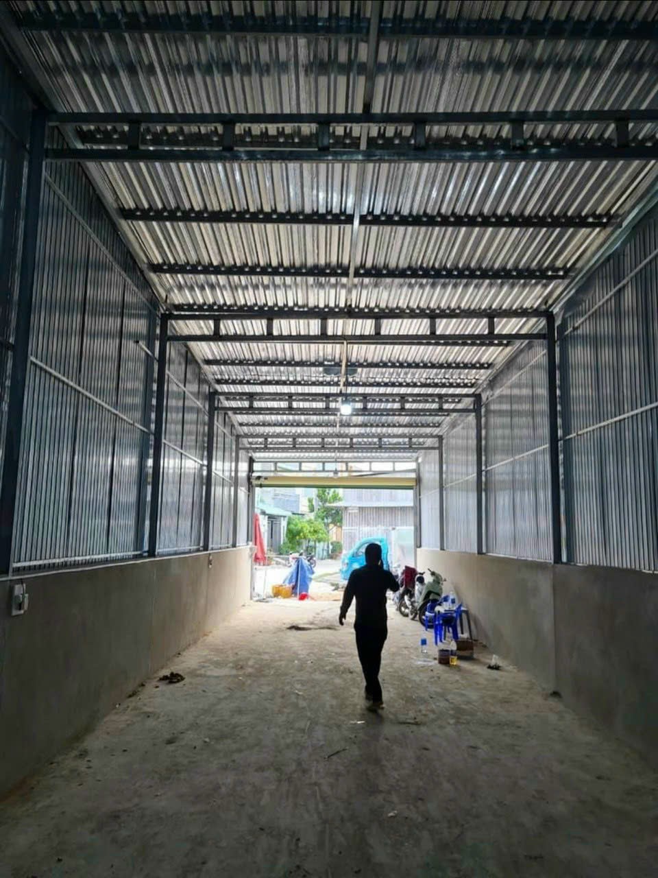 Kho xưởng nhỏ mới xây xong gần chợ Cầu Đồng, Quận 12