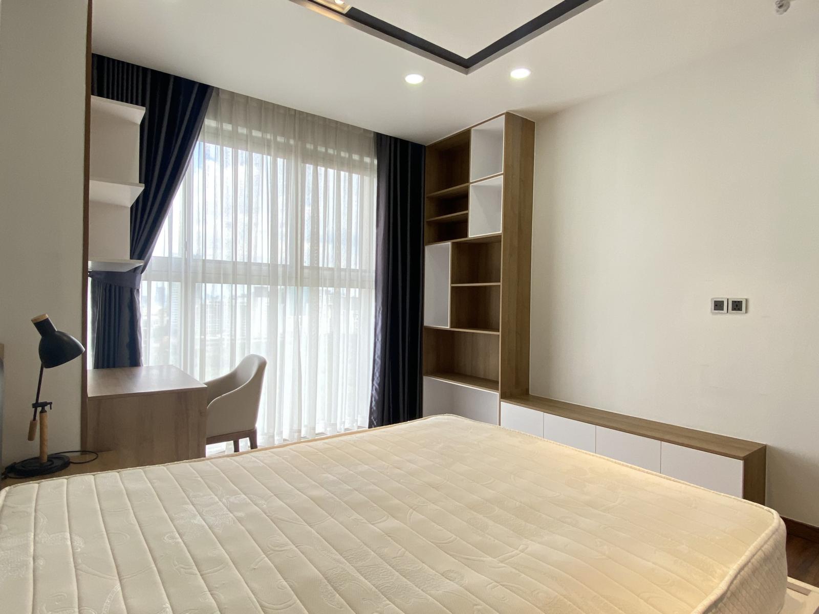 Cho thuê CHCC The Grand Midtown, DT 135m2, 3PN, 2WC, đầy đủ NT, giá thuê 48 triệu/tháng 