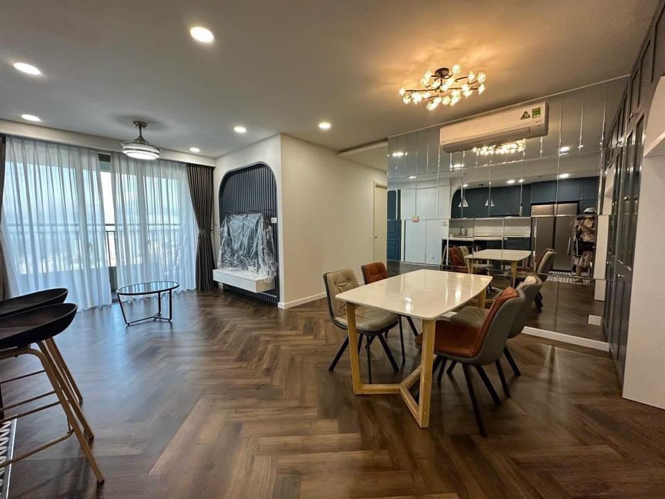 Cần cho thuê căn hộ Happy Valley DT 100m2 có 3 PN 2WC giá rẻ 25 triệu/ tháng, LH 0914574528(Mr Thao)