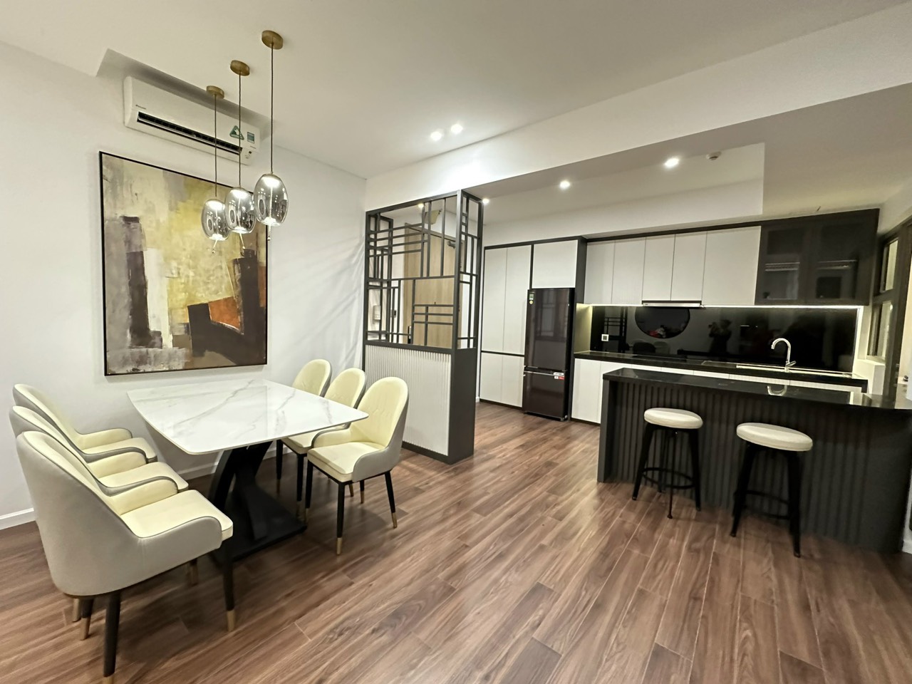 Cho thuê căn hộ 2PN - nhà đẹp - view thoáng tại CC Scenic Valley 1 - với giá chỉ 18tr/ tháng