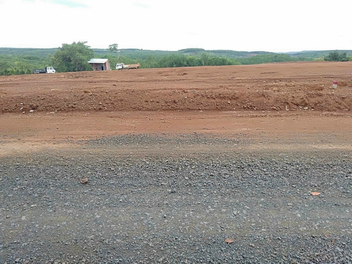 Bán gấp nhà đất 1100m2 giá luôn sổ 280tr.