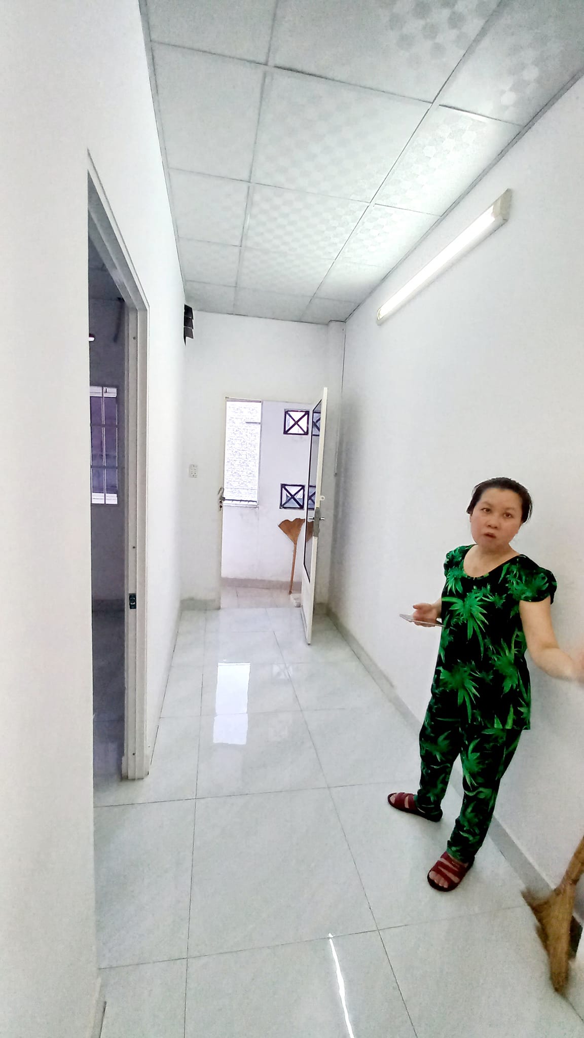 Bán nhà 2 Tầng rộng hơn 80m2, Hẻm ôtô đường Trần Xuân Soạn Quận 7