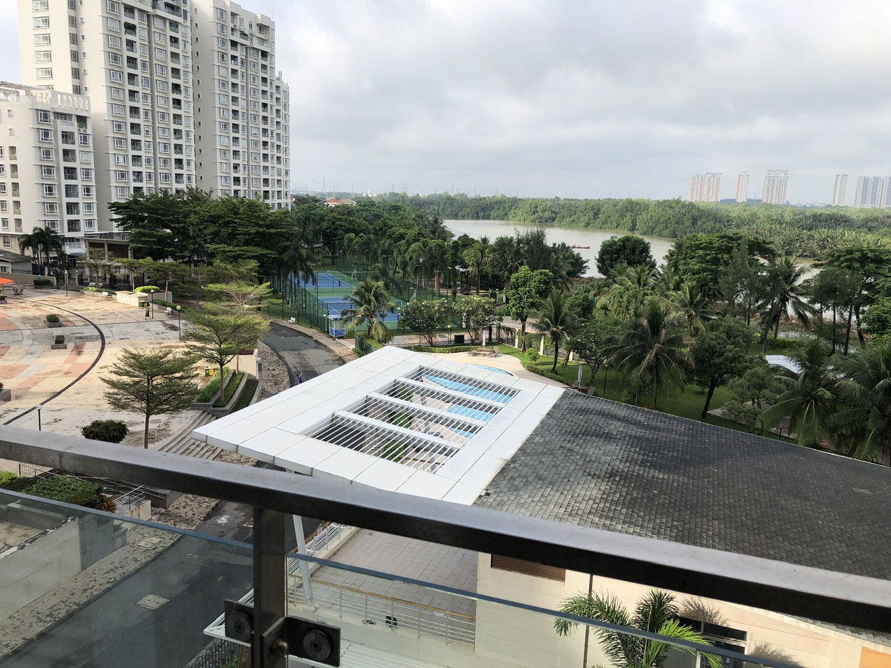 Cần cho thuê căn hộ riverside phú mỹ hưng, quận 7, giá thuê 20 triệu/th.