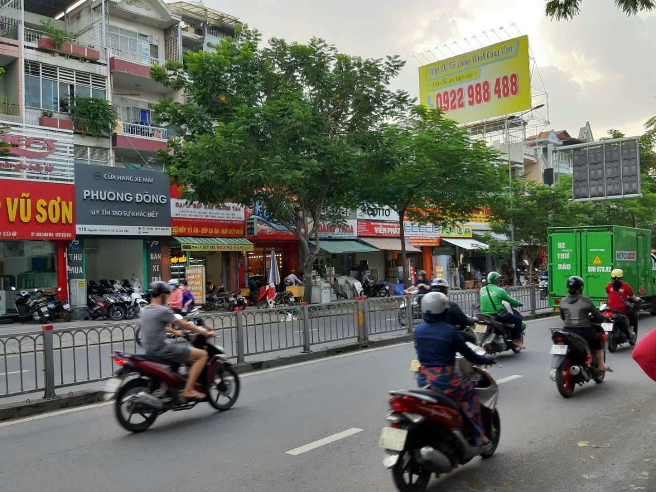 Nhà nguyên căn mặt tiền đường Nguyễn Oanh p17 GV đúc 4 lầu 4x20 giá 40tr