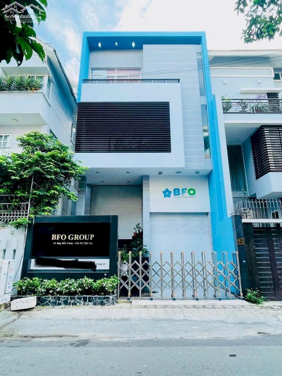 Cho thuê nhà mặt tiền ngang 8m đường Hoa Đào phường 2 Phú Nhuận