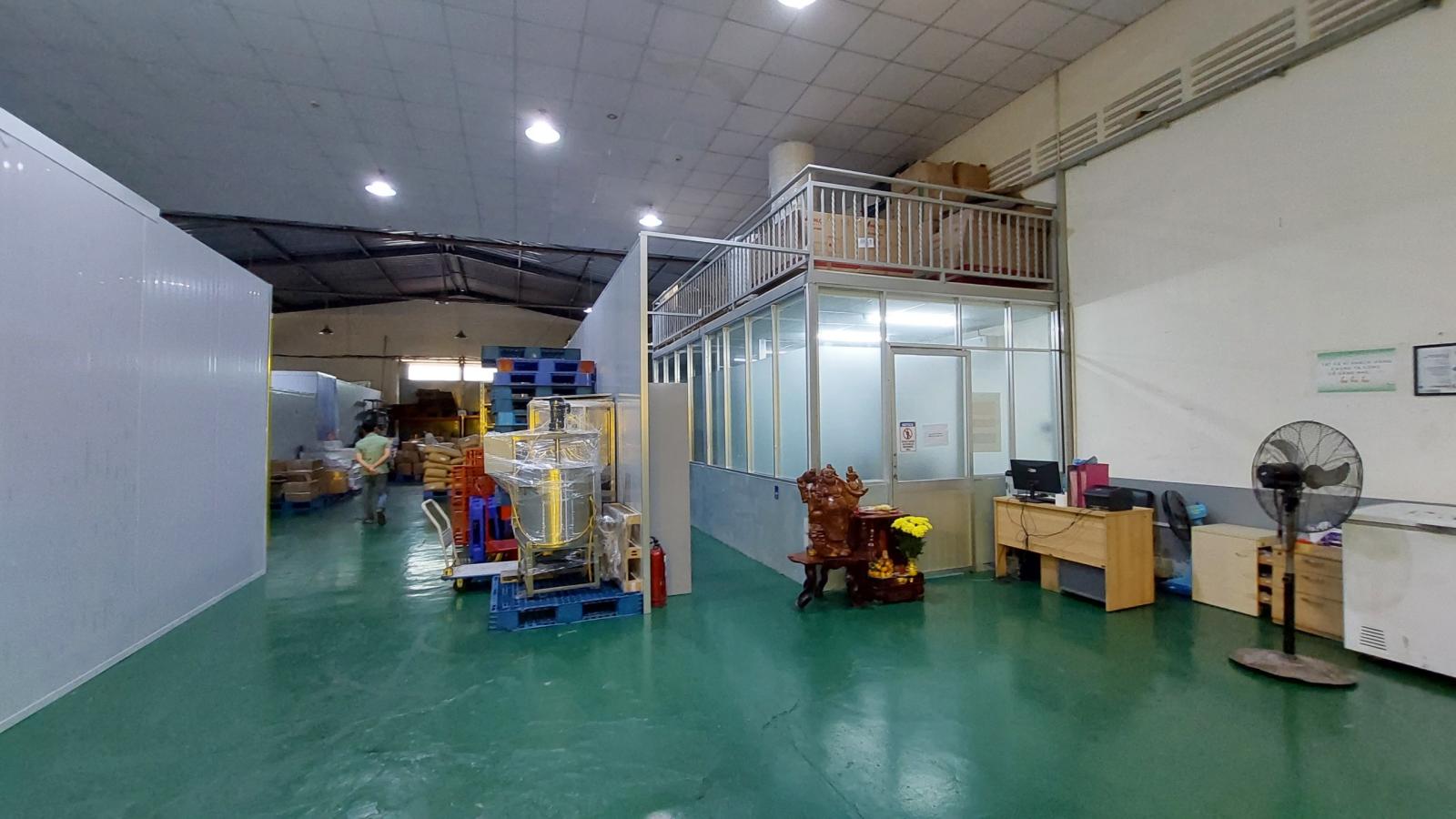 Cho thuê kho xưởng Quận 7 chuẩn trần la phông, nền epoxy - DTSD 400m cạnh KCX Tân Thuận