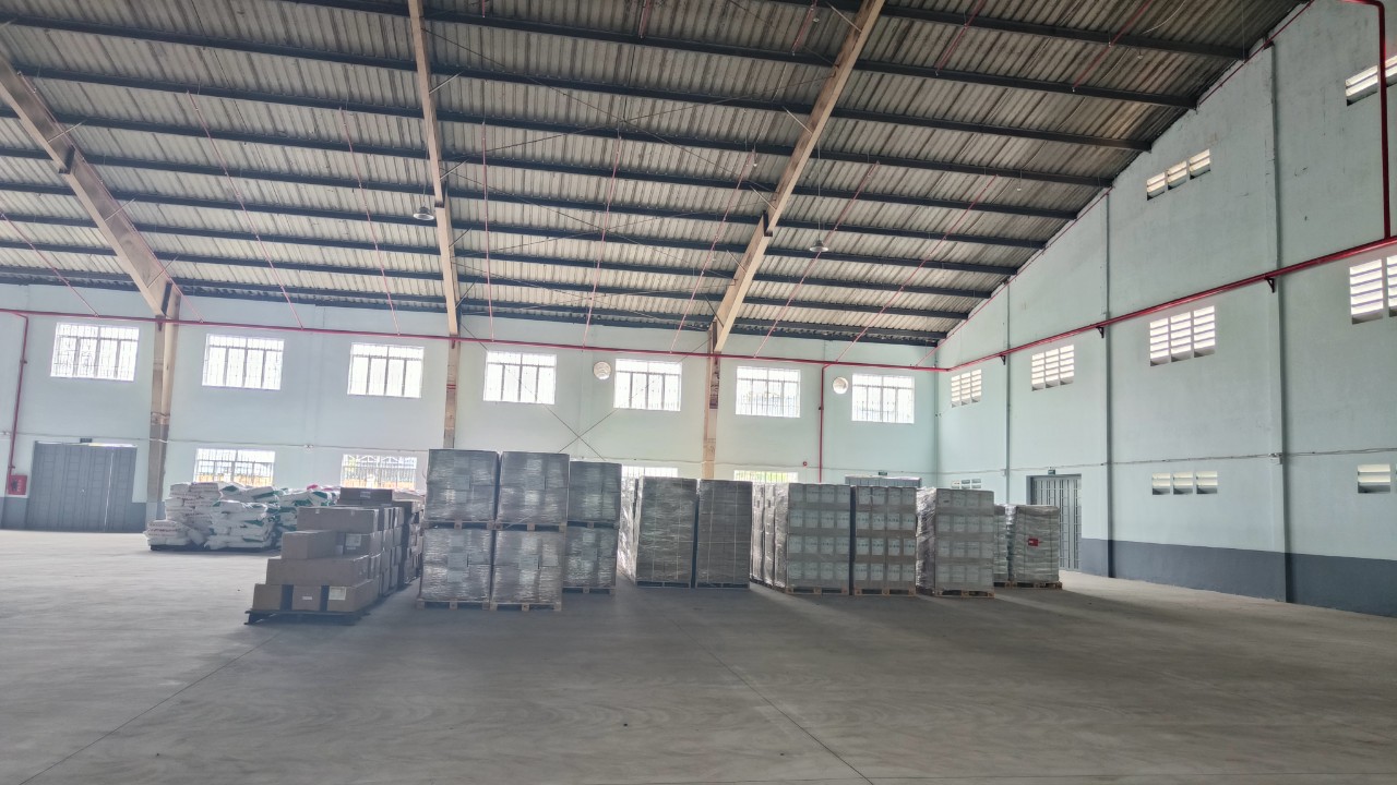 Cho thuê 2600m2 kho, xưởng trong KCN Vĩnh Lộc, Tp.HCM