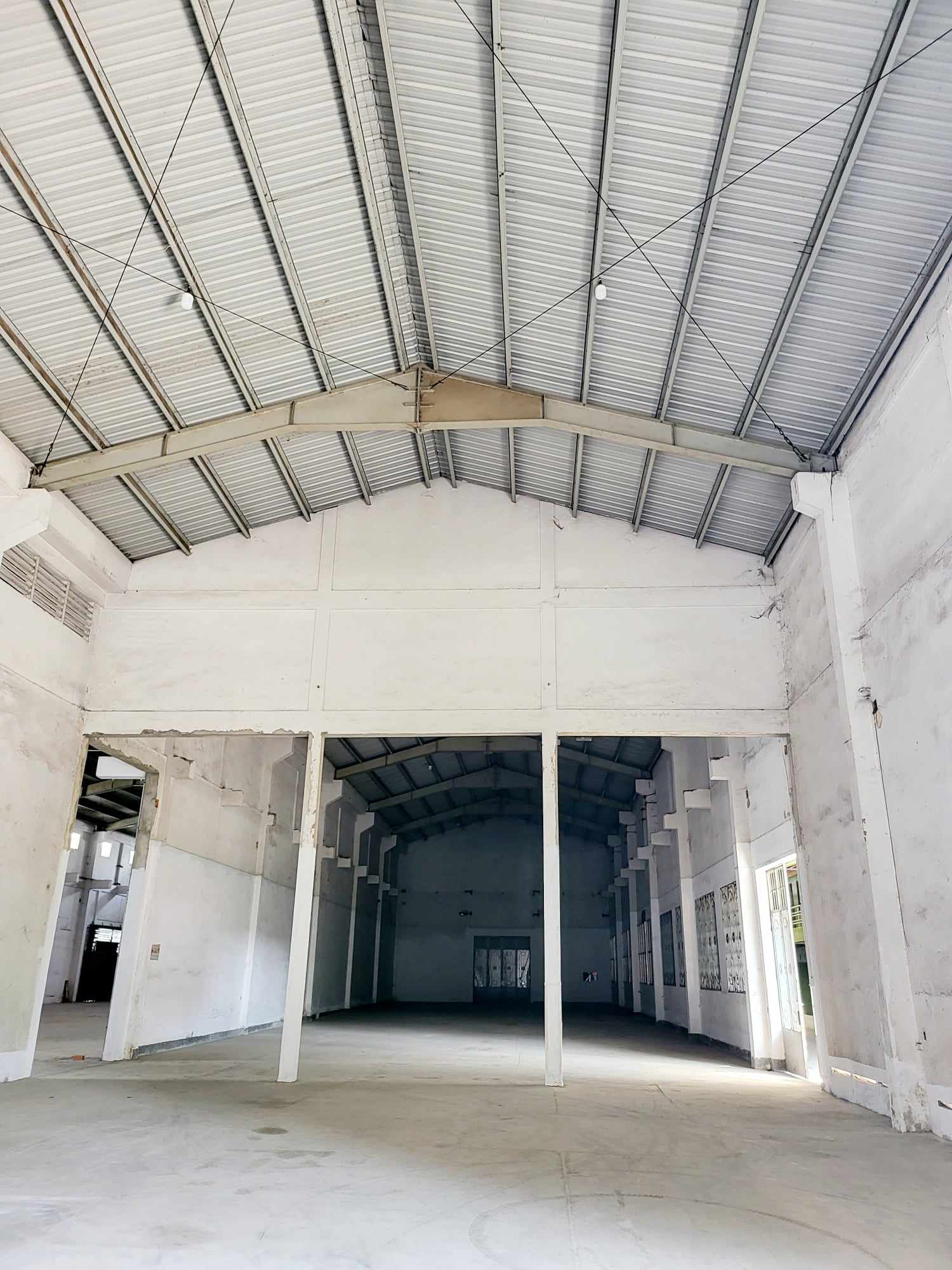 Cho thuê kho xưởng & sân bãi ở mặt tiền đường Huỳnh Tấn Phát -  4500m²