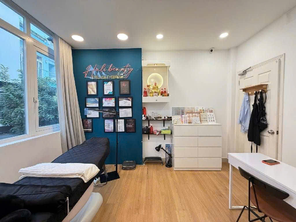 BÁN NHÀ MẶT TIỀN ĐƯỜNG 8M, THÔNG RA CẦU XÉO,TÂN PHÚ. DT 65M2 CHỈ HƠN 7 TỶ. LH:0988832867.