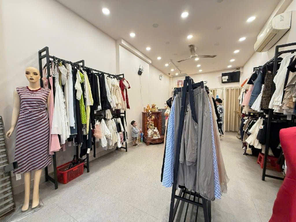 BÁN NHÀ MẶT TIỀN ĐƯỜNG 8M, THÔNG RA CẦU XÉO,TÂN PHÚ. DT 65M2 CHỈ HƠN 7 TỶ. LH:0988832867.