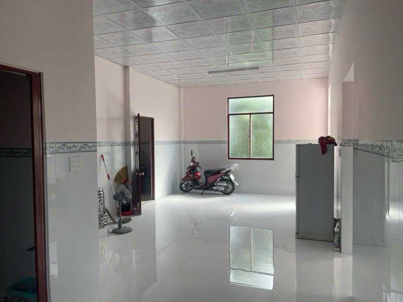 Chính Chủ Gấp Bán - Nhà Mặt Tiền Tỉnh Lộ 6m - Vị Trí Đắt Địa Thuận Tiện Kinh Doanh - 2 tỷ 4. Lh:0969933159