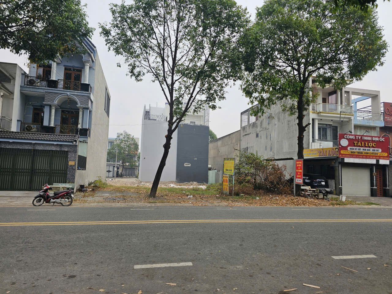 BÁN 2 LÔ ĐẤT LIỀN KỀ PHƯỜNG PHÚ TÂN TP HCM, DT 10X20, SHR CHỈ 6.6 TỶ. LH:0339947032.