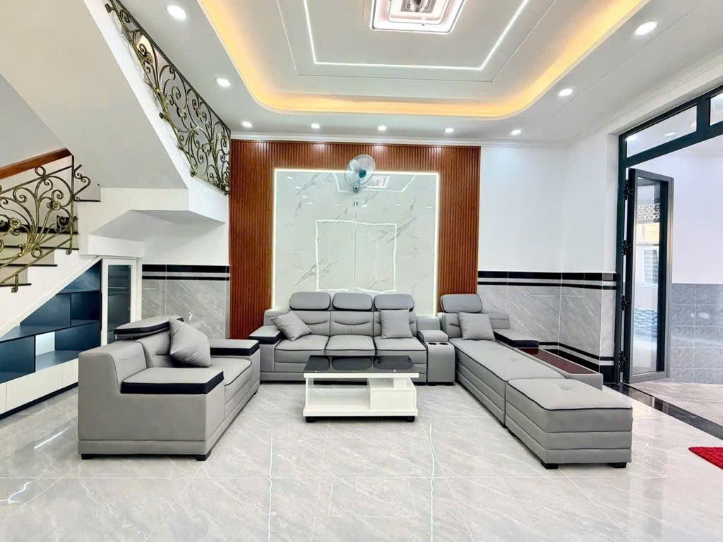 NHÀ HẺM XE HƠI: 92M2 GỒM 1 TRỆT 1 LẦU 4PN 3WC PK PT. LH:0336939979