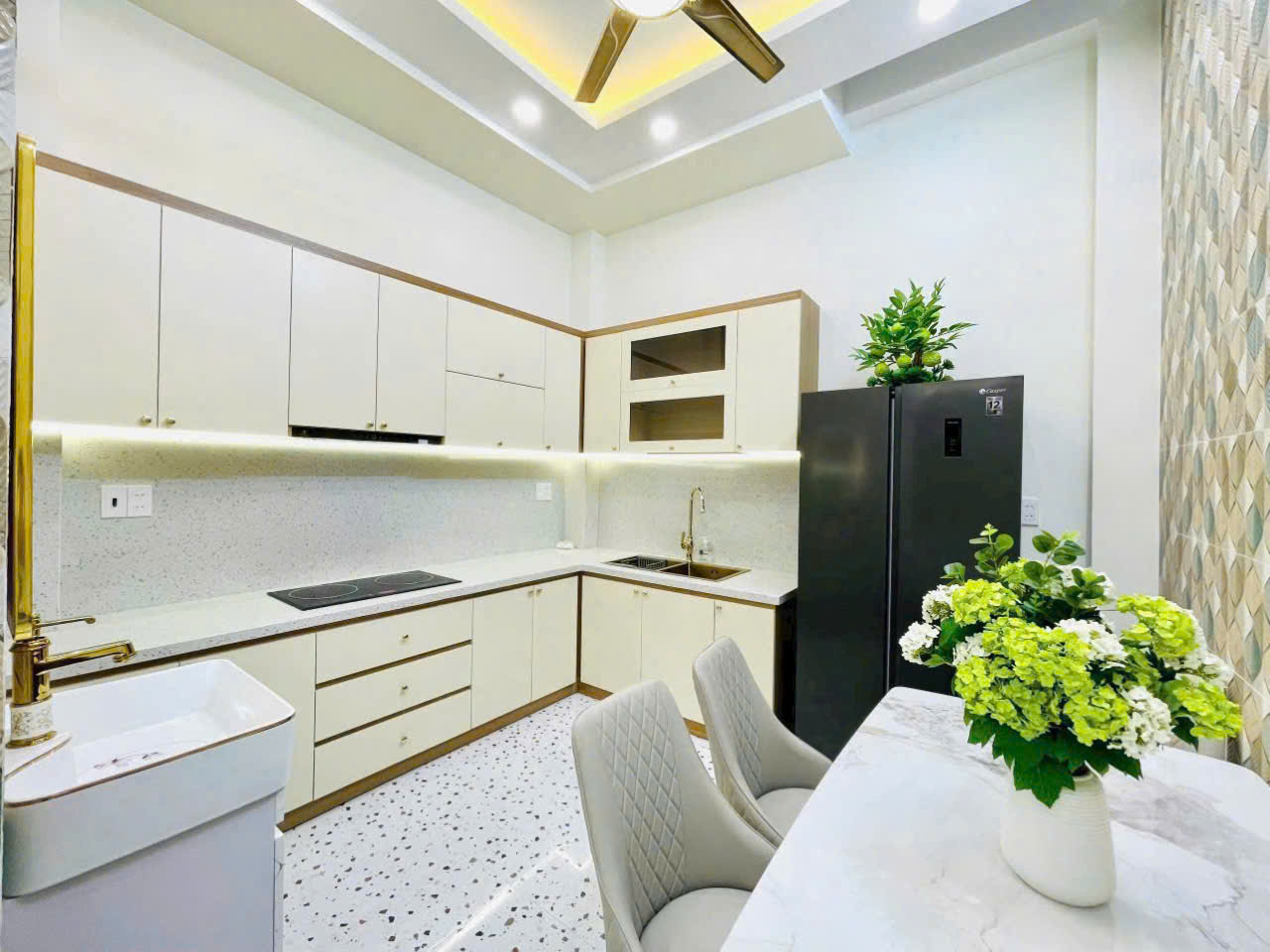 SIÊU PHẨM MỚI TẠI GÒ VẤP - FULL NỘI THẤT XỊN XÒ - 35M2 CHỈ 5TỶ880. LH:0901754355.