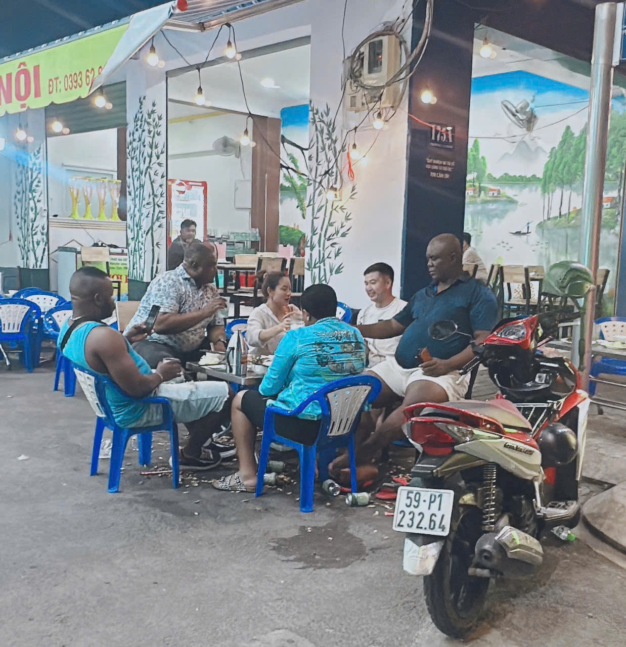 SANG NHƯỢNG QUÁN NHẬU PHAN HUY ÍCH. 80M2 GIÁ 250TR. LH:0564731521