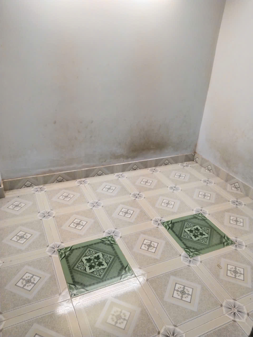 Cho thuê nhà nguyên căn ngay chợ Long Thạnh, xã Cần Giờ 70m2 chỉ 9tr/th. Lh:0932234469.